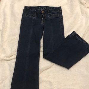 American Eagle blue jeans